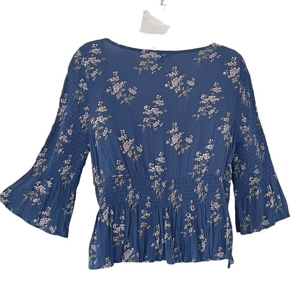 AE Peasant Top Scoop Neck Keyhole Shirred Waist with Peplum and Bell Sleeve - Picture 4 of 8